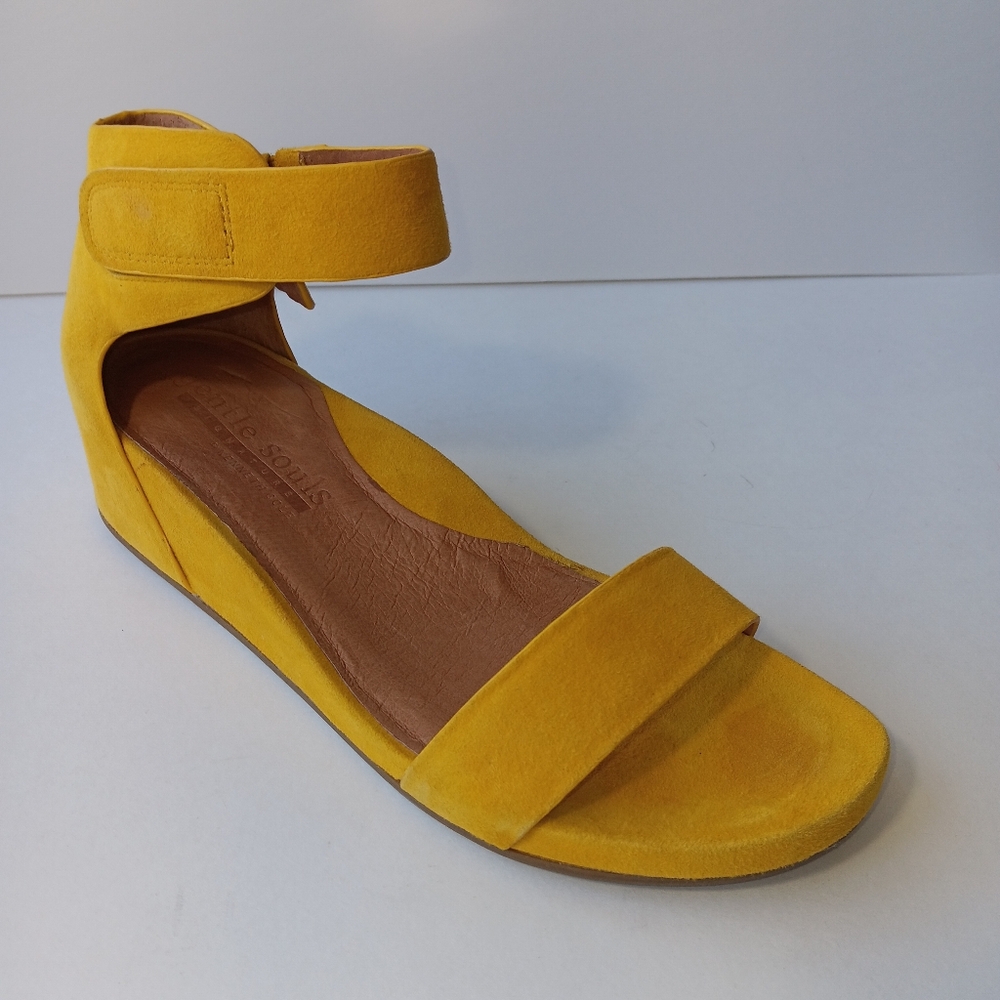 Gentle Souls Gianna Yellow Suede Wedge Sandals Adjustable Ankle Straps Size 10 M